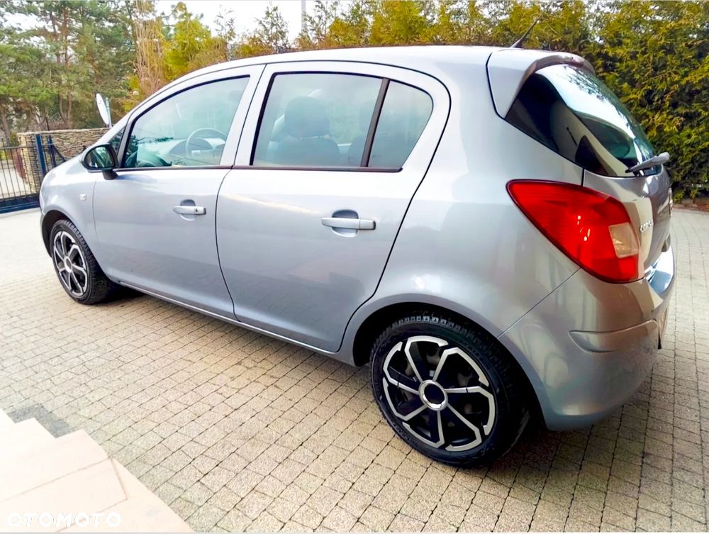 Opel Corsa 1.2 16V Color Edition - 2