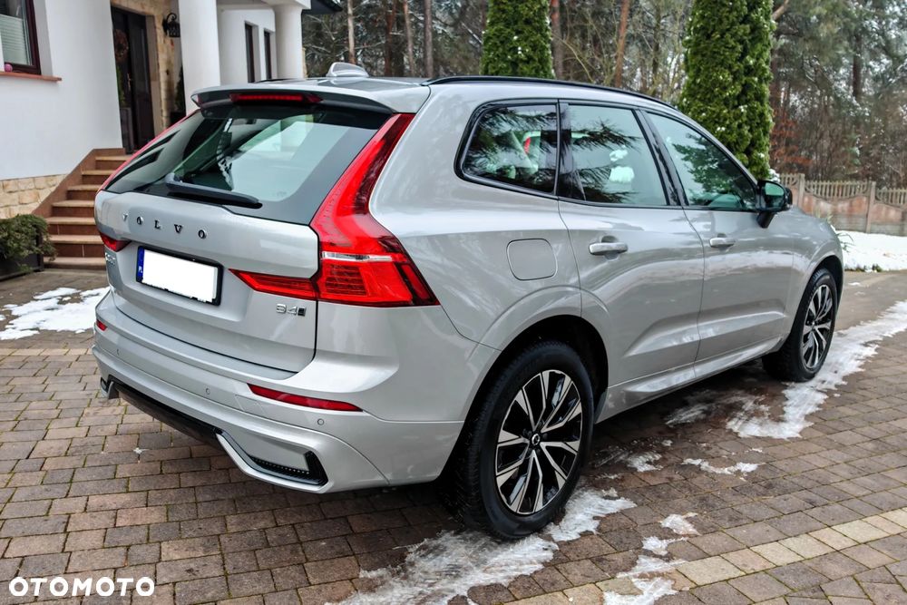 Volvo XC 60 B4 D AWD Plus Dark - 5