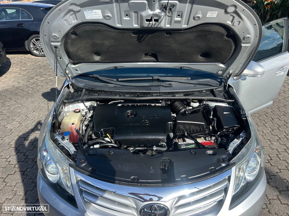 Toyota Avensis SD 2.0 D-4D Luxury+Navi - 14