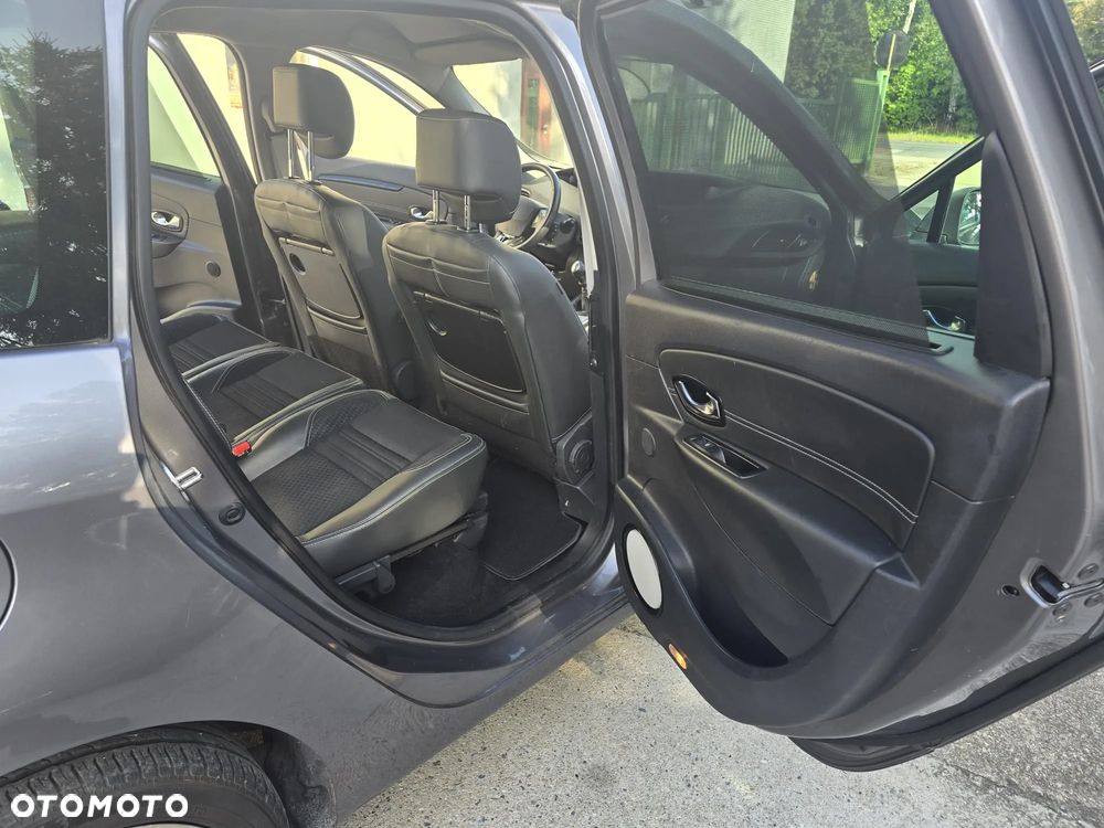 Renault Grand Scenic - 21