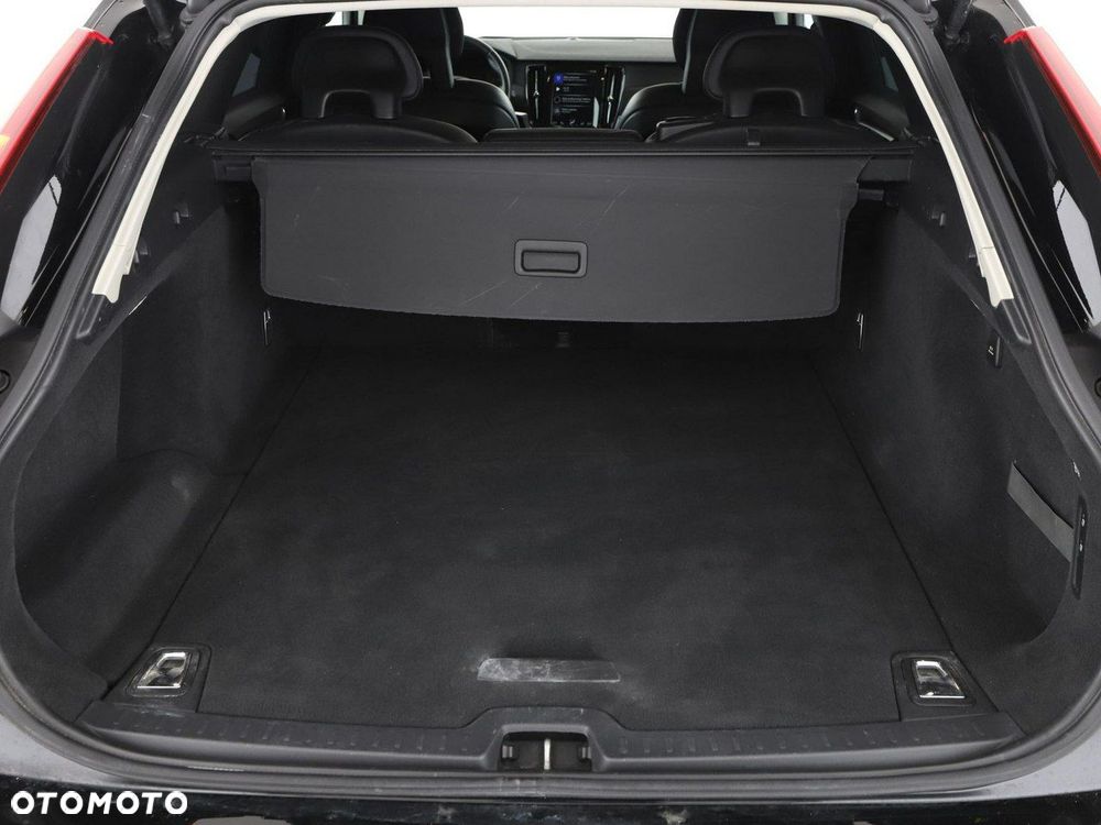 Volvo V90 D3 Momentum - 21