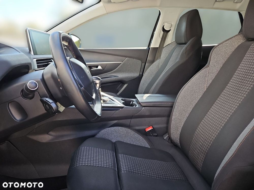Peugeot 3008 - 23