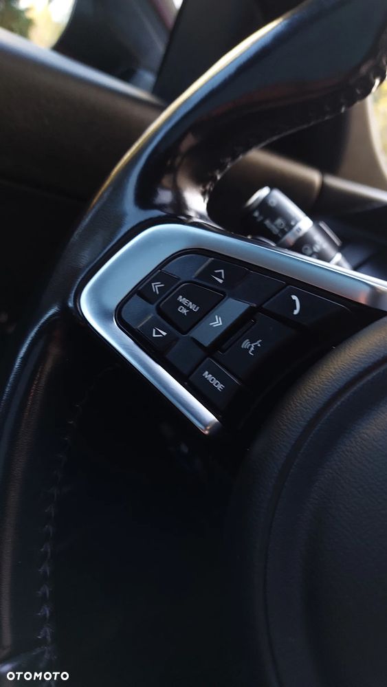 Jaguar E-Pace D150 AWD R-Dynamic S - 33