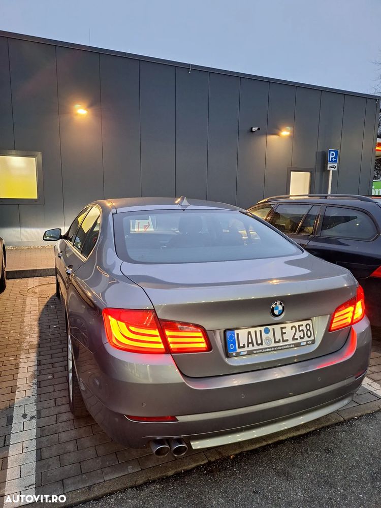 BMW Seria 5 520d Aut. - 34