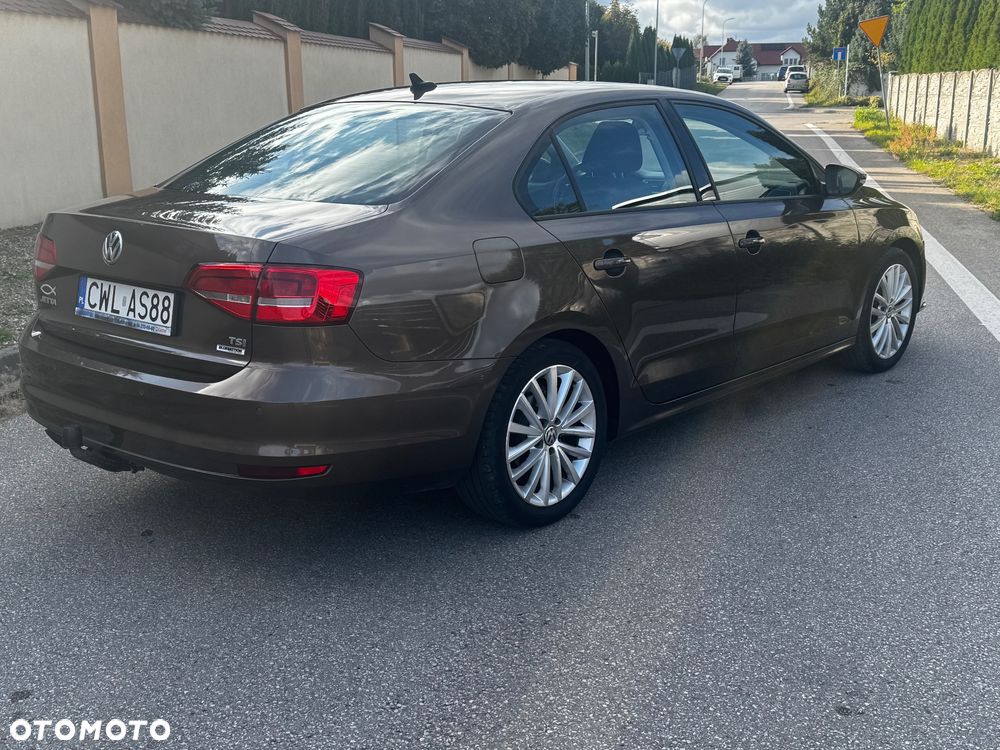 Volkswagen Jetta - 7