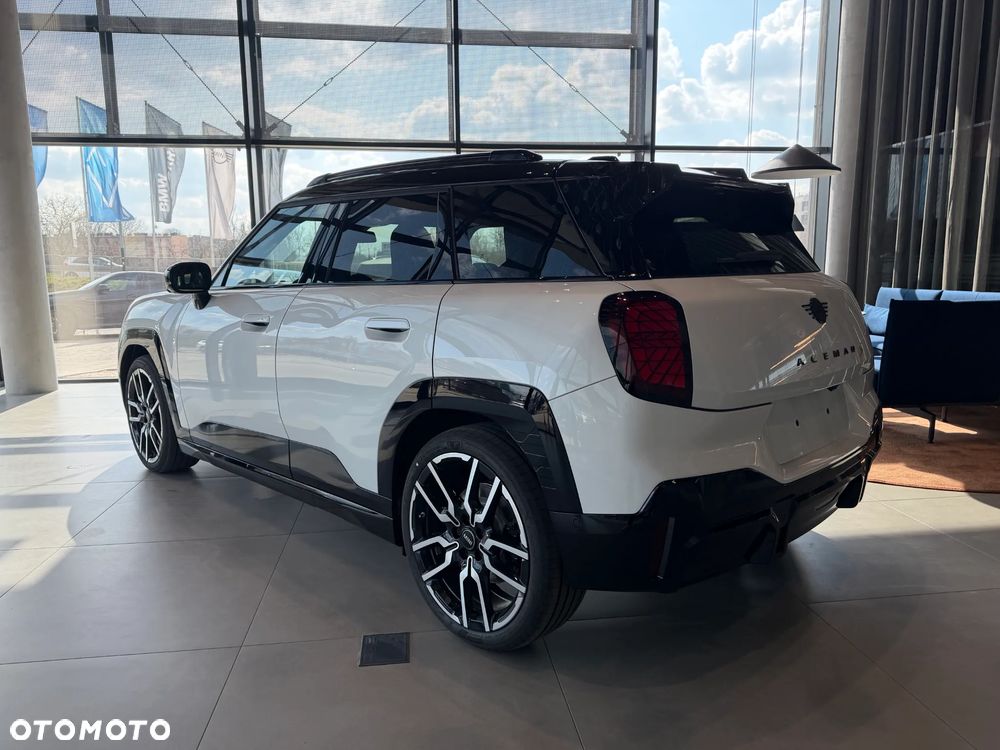 MINI Aceman SE John Cooper Works Trim - 8