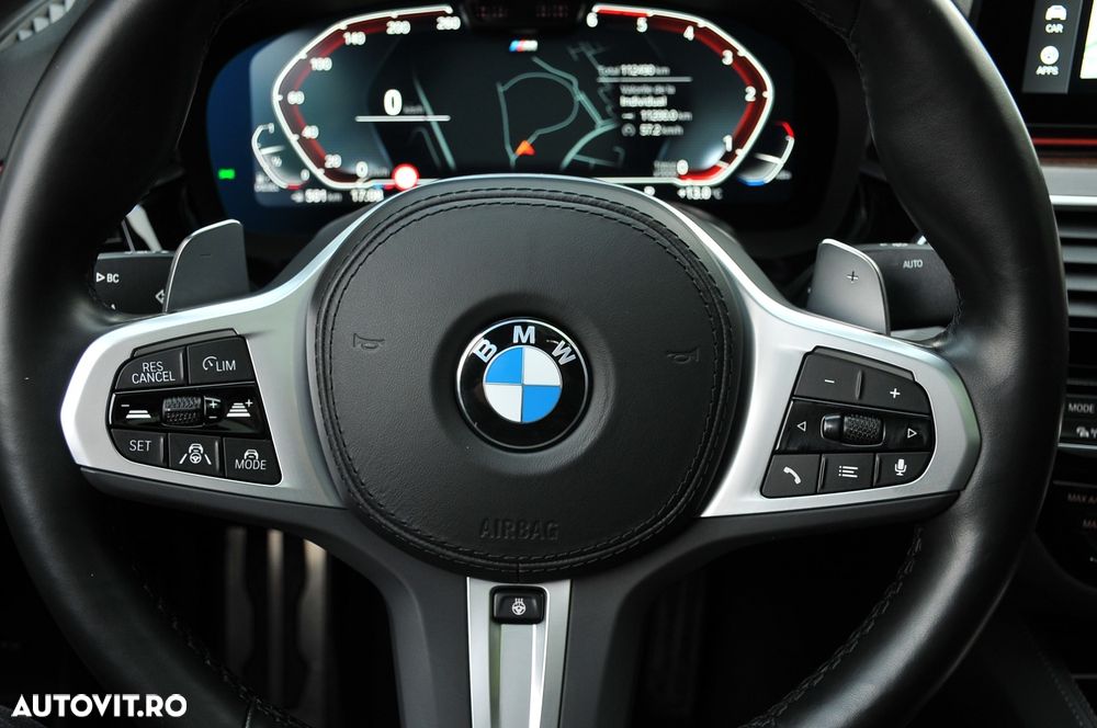 BMW Seria 5 530d xDrive AT MHEV - 32