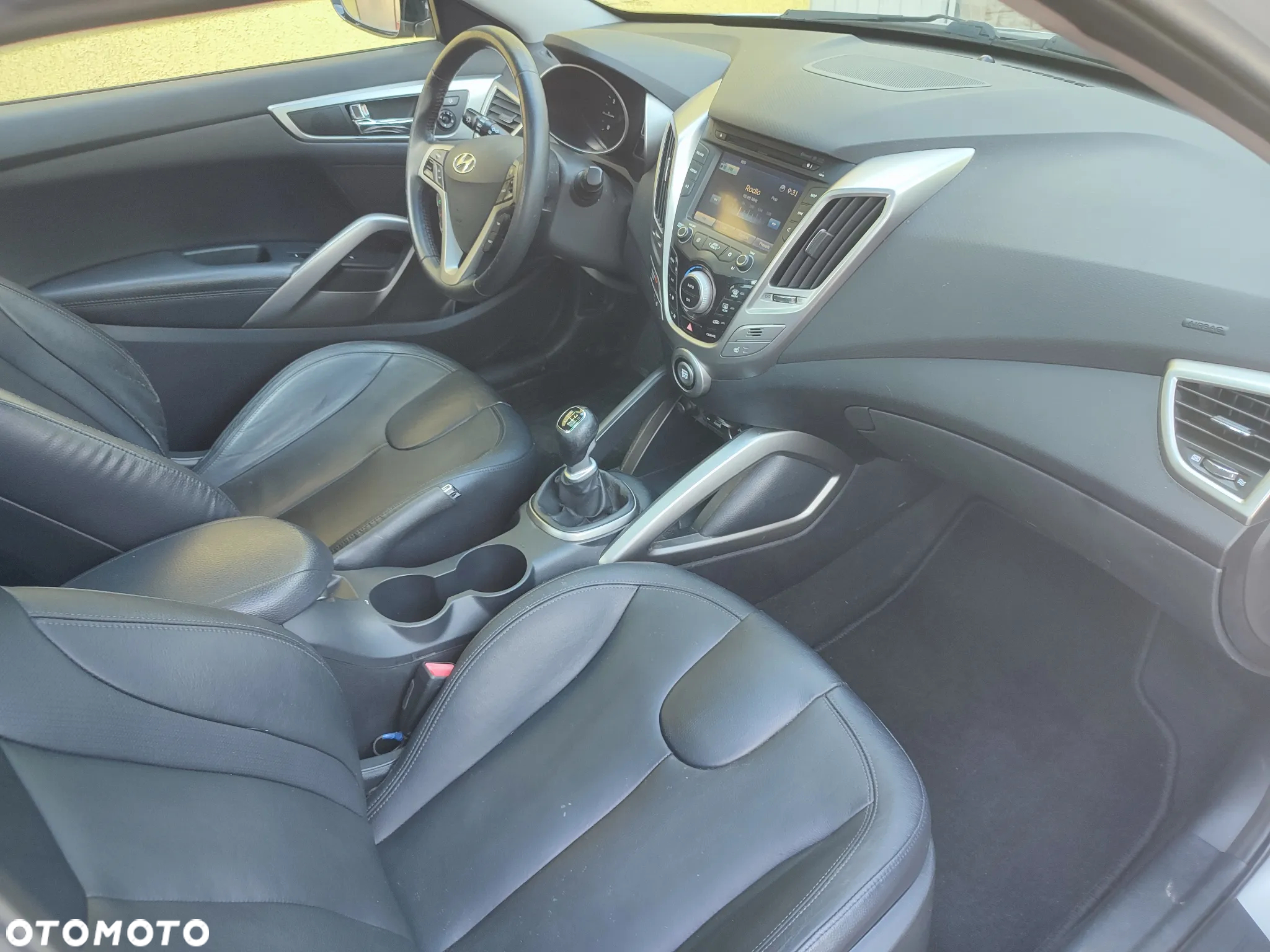 Hyundai Veloster 1.6 GDI Premium - 6