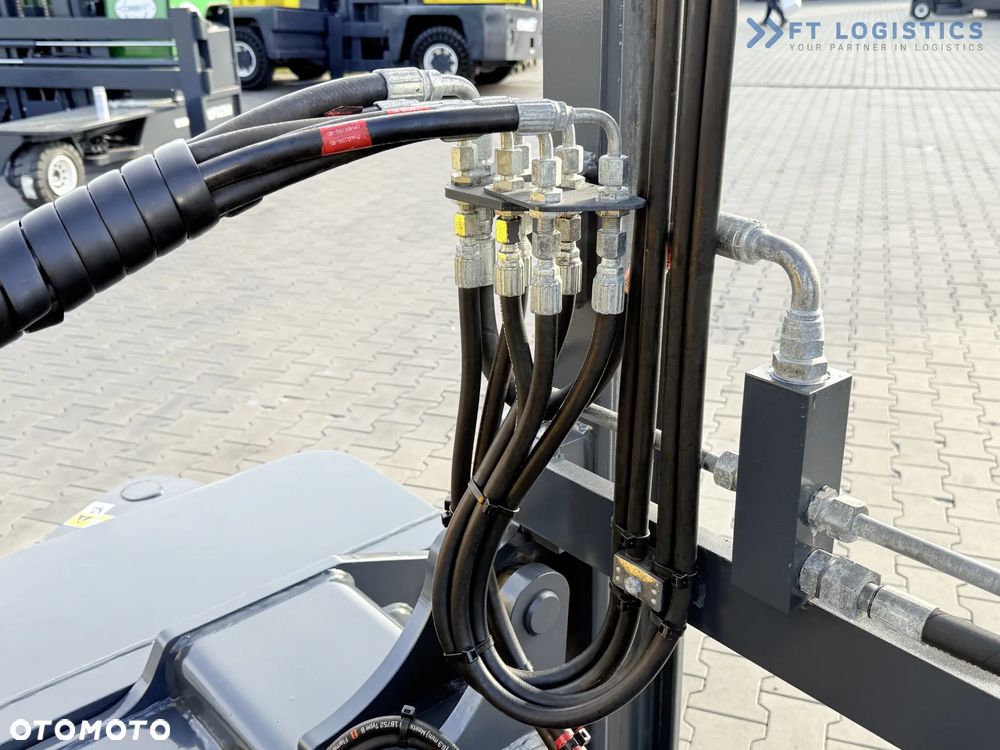 Combilift WÓZEK CZTEROKIERUNKOWY - WIELOKIERUNKOWY / C5000XL / GAS / TRIPLEX 6000MM / WOLNY SKOK / POZYCJONER WIDEŁ / OGRZEWANIE / WYSUWNE WIDŁY 1200/2000MM / PEŁNA OGRZEWANA KABINA / STAN IDEALNY / Szeroka oferta wózków czterokierunkowych i bocznych, dopasowanych do różnorodnych potrzeb i zastosowań - 38