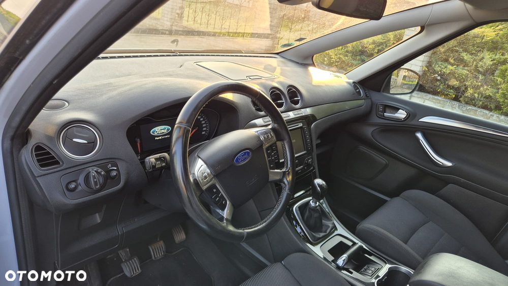 Ford S-Max - 10