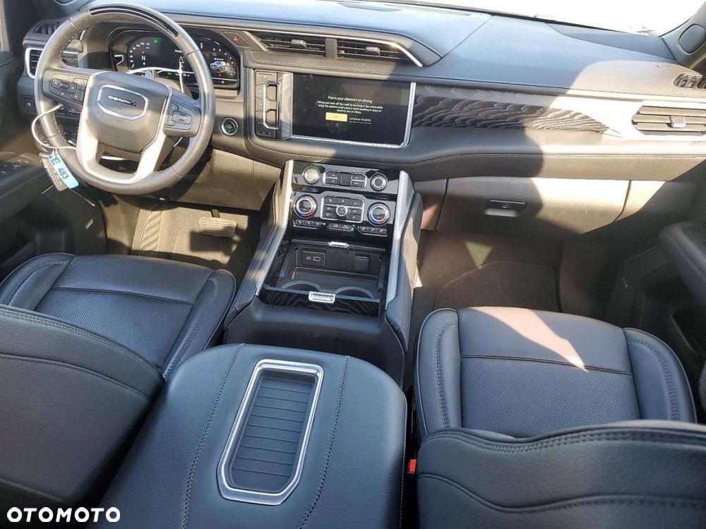 GMC Yukon - 9