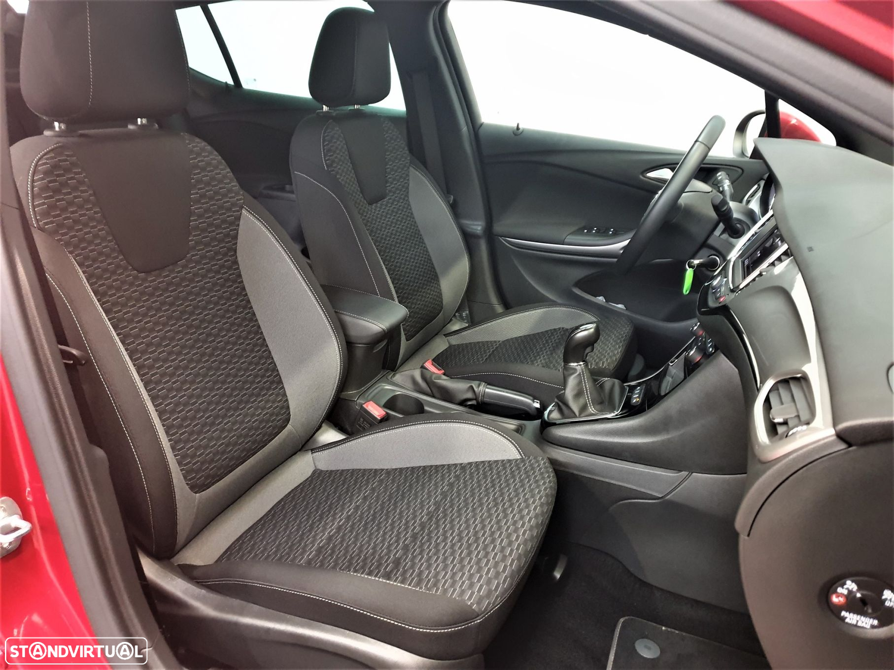 Opel Astra 1.2 T GS Line S/S - 20