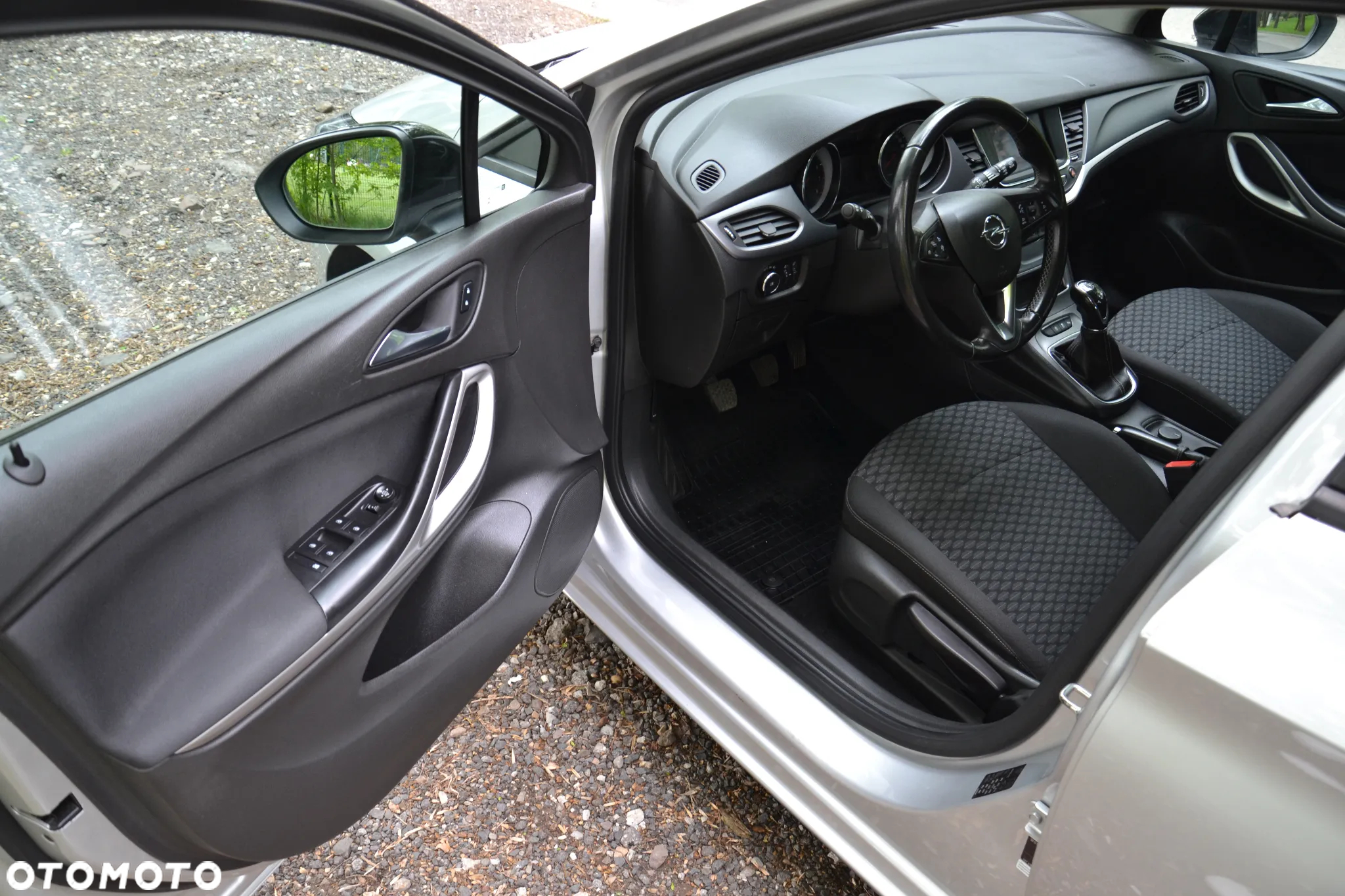 Opel Astra V 1.2 T Edition S&S - 11