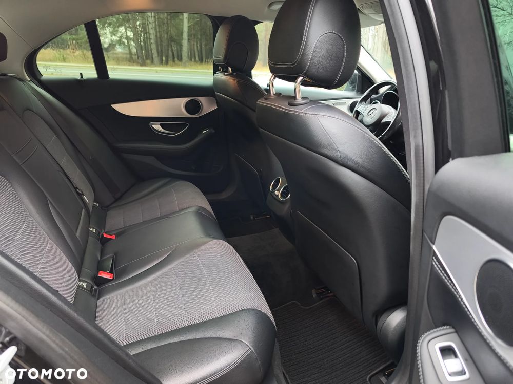 Mercedes-Benz Klasa C 180 Avantgarde - 13