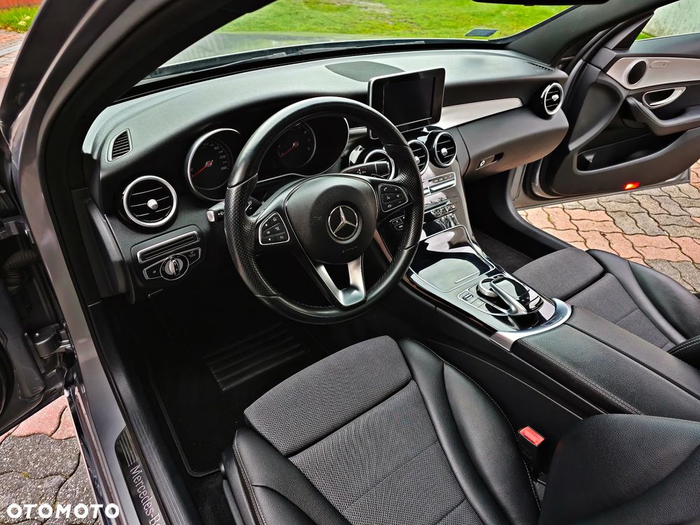 Mercedes-Benz Klasa C 180 T Kompressor Automatik BlueEFFICIENCY Avantgarde - 32