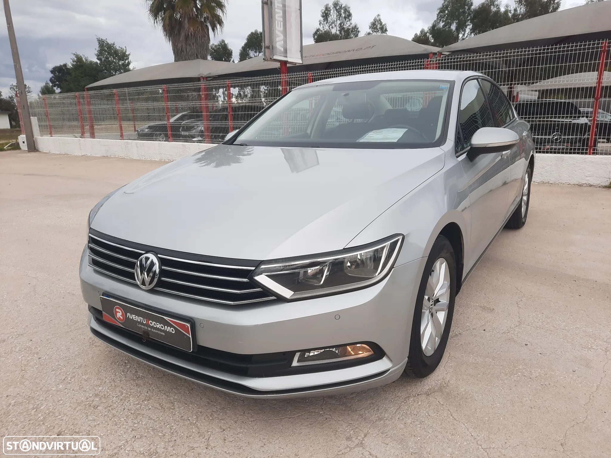 VW Passat 1.6 TDI BlueMotion - 4