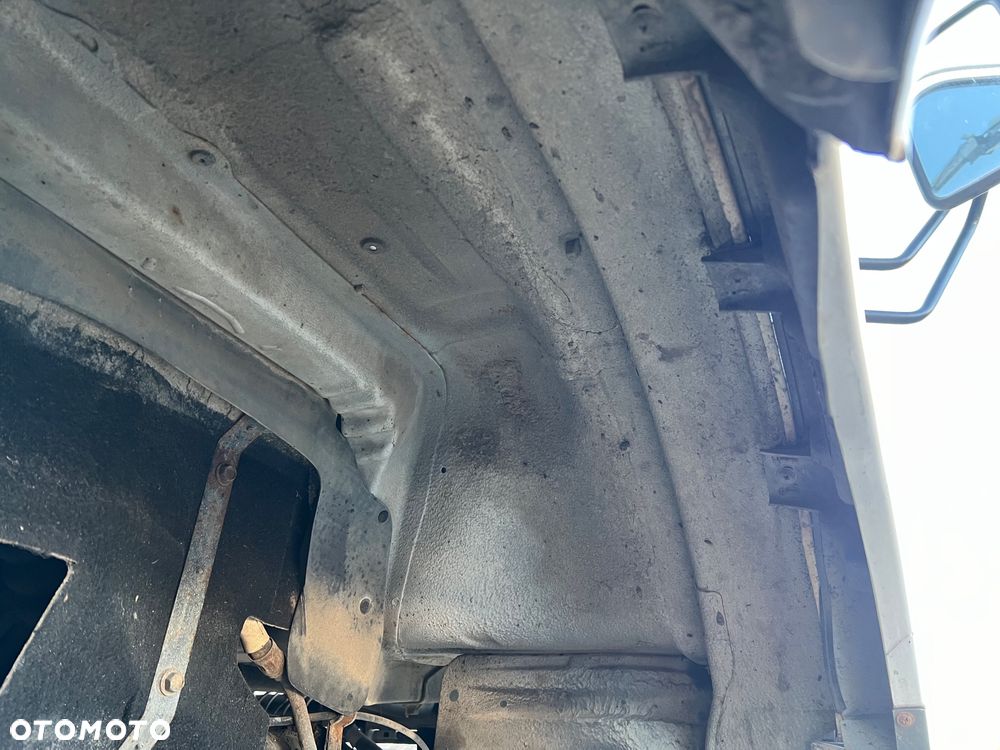 Nissan CABSTAR - 11