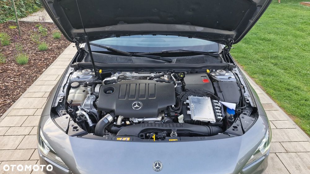 Mercedes-Benz CLA 200 d 8G-DCT AMG Line - 32