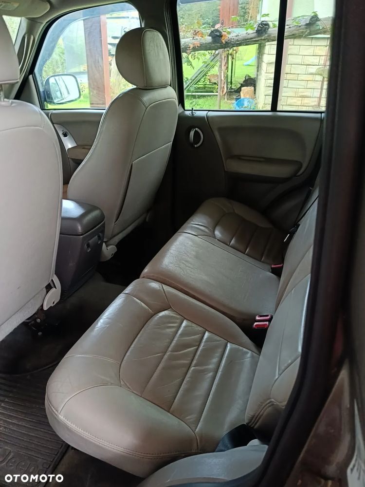 Jeep Cherokee 3.7L Limited - 6