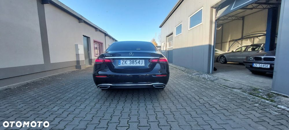 Mercedes-Benz Klasa E 220 d - 4