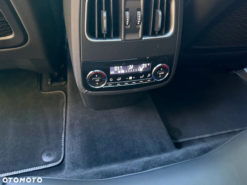 Maserati Levante Trofeo - 15