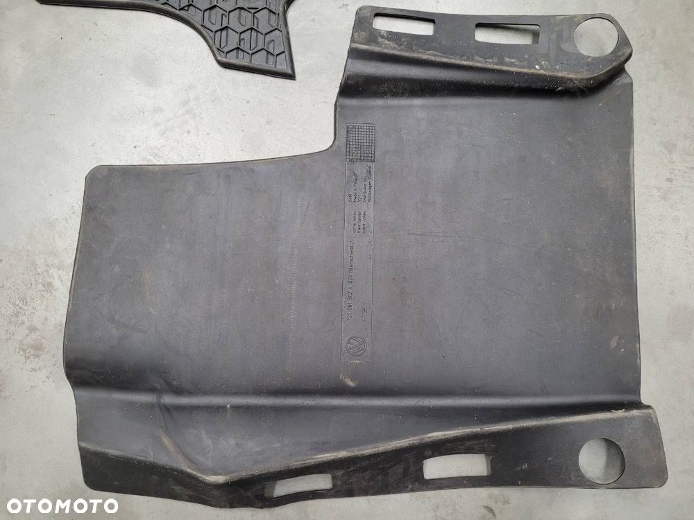 DYWANIKI KOMPLET GUMOWE VW CRAFTER II 7C1061502A ORYGINAŁ - 5