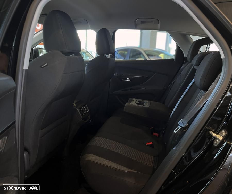 Peugeot 3008 PureTech 130 Stop & Start GPF EAT8 Active Business-Pack - 25