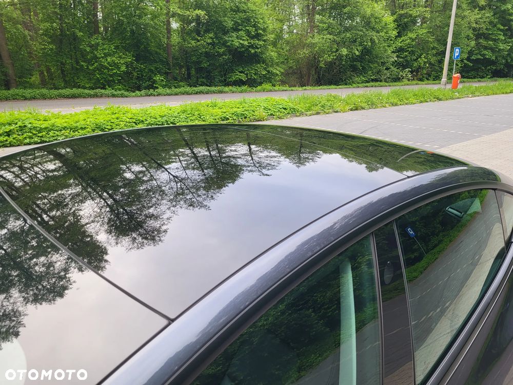 Tesla Model 3 - 10