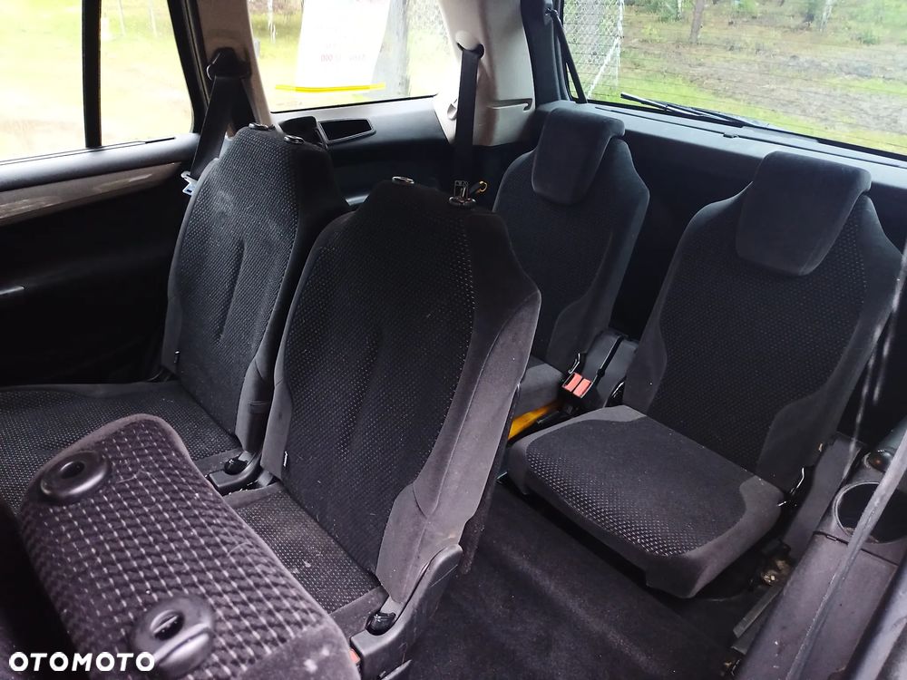 Citroën C4 Picasso 1.8 16V Confort - 11