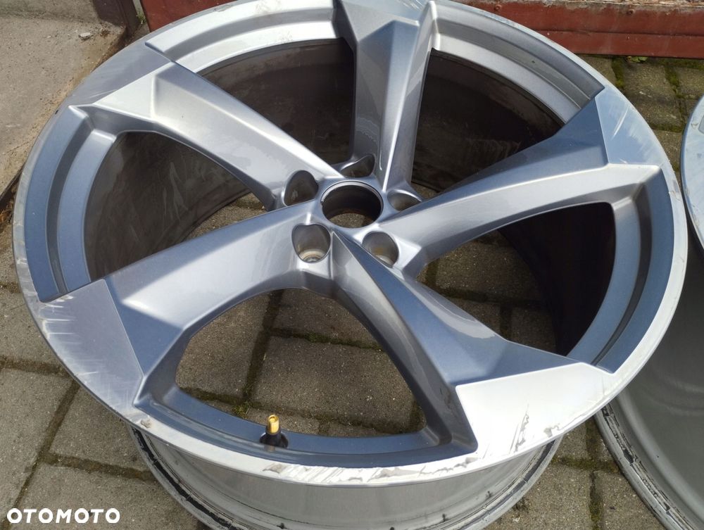 Felga Audi Q7 Q8 SQ8 10J 20 ET52 4M8601025M - 4