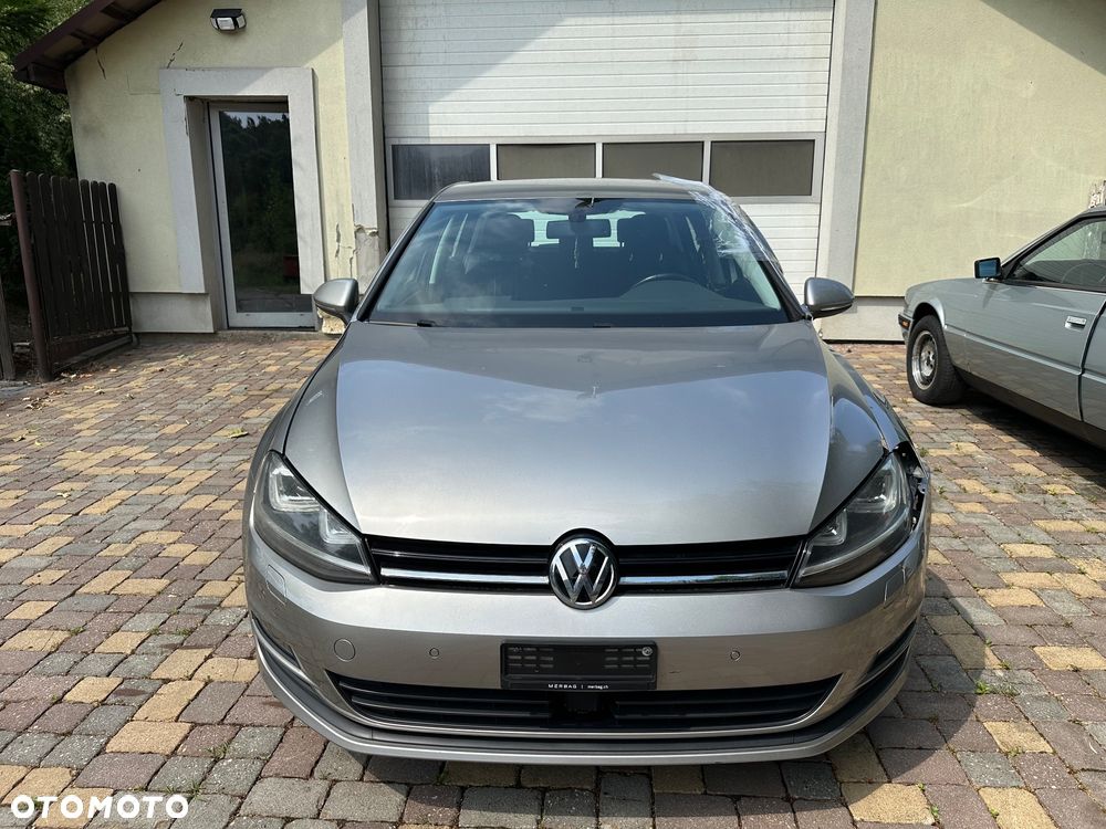Volkswagen Golf VII 1.2 TSI BMT Comfortline - 2