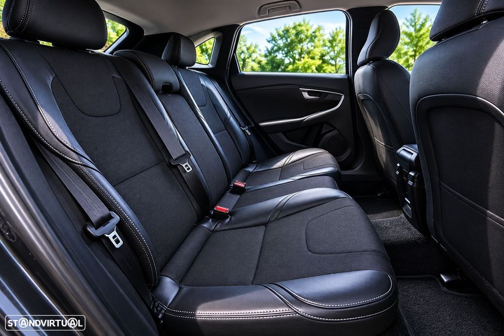 Volvo V40 - 25