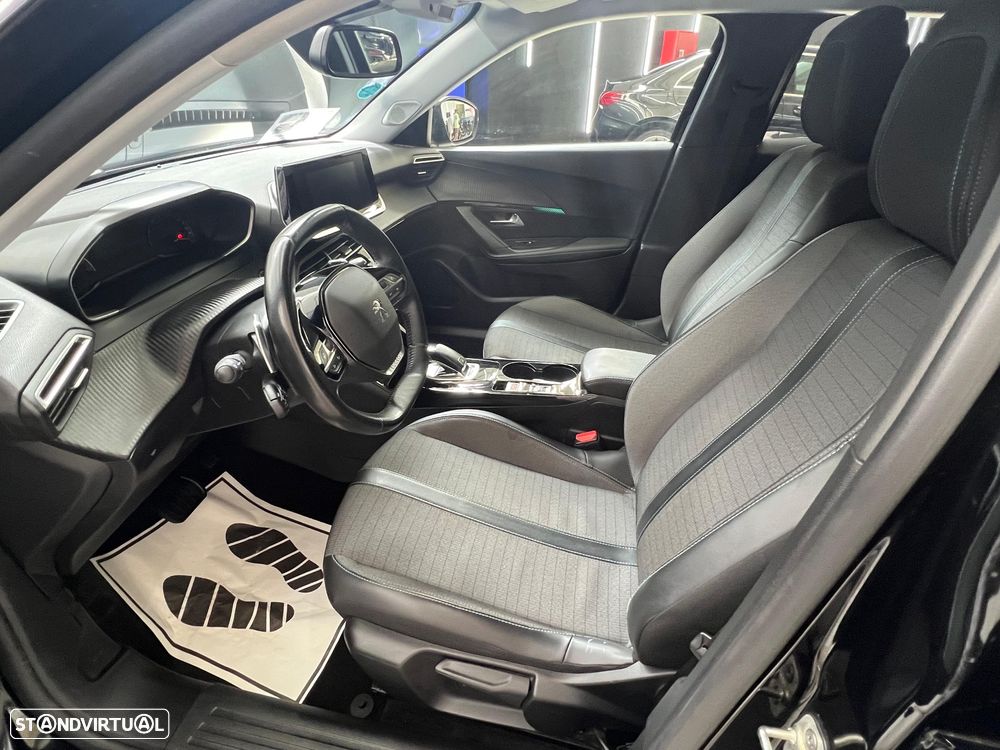 Peugeot 2008 1.2 PureTech Allure Pack EAT8 - 15