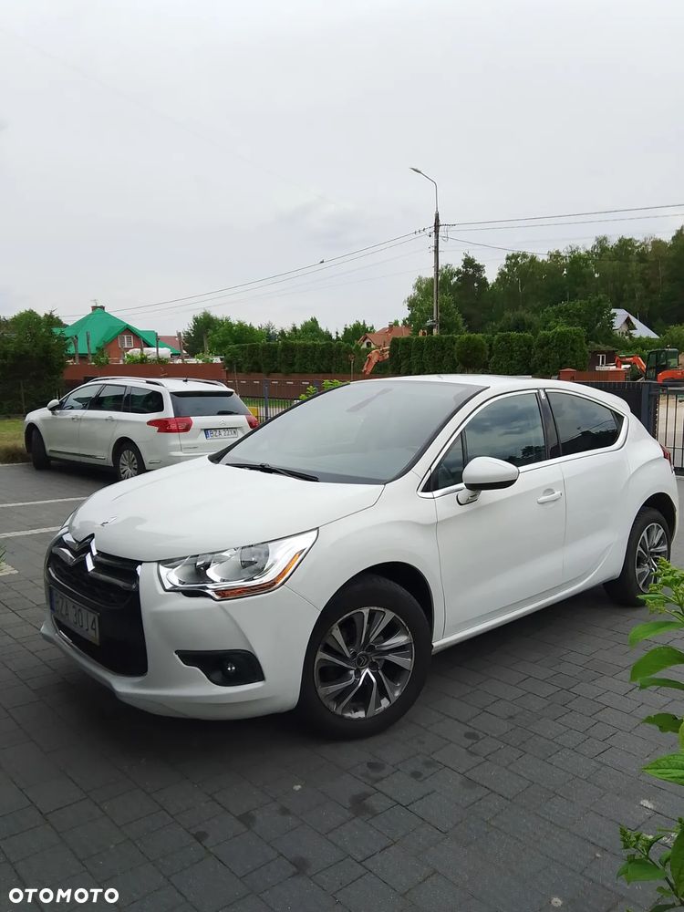 Citroën DS4 e-HDi 110 SoChic - 1