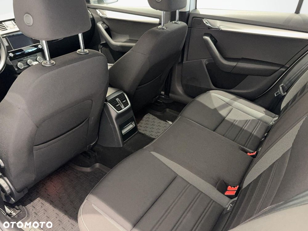 Skoda Octavia 1.6 TDI SCR Ambition - 13