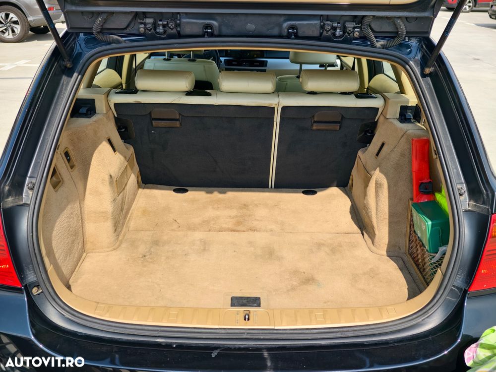 BMW Seria 3 320d - 25