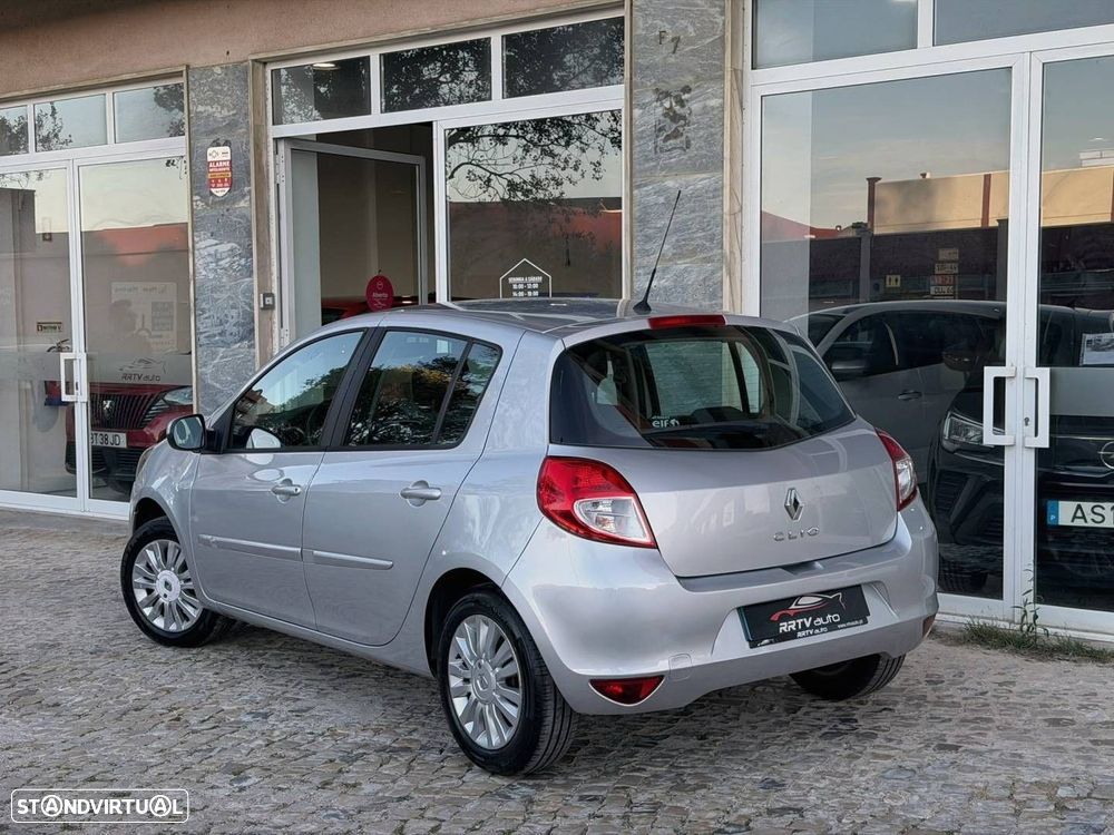 Renault Clio 1.2 16V Dynamique S - 10