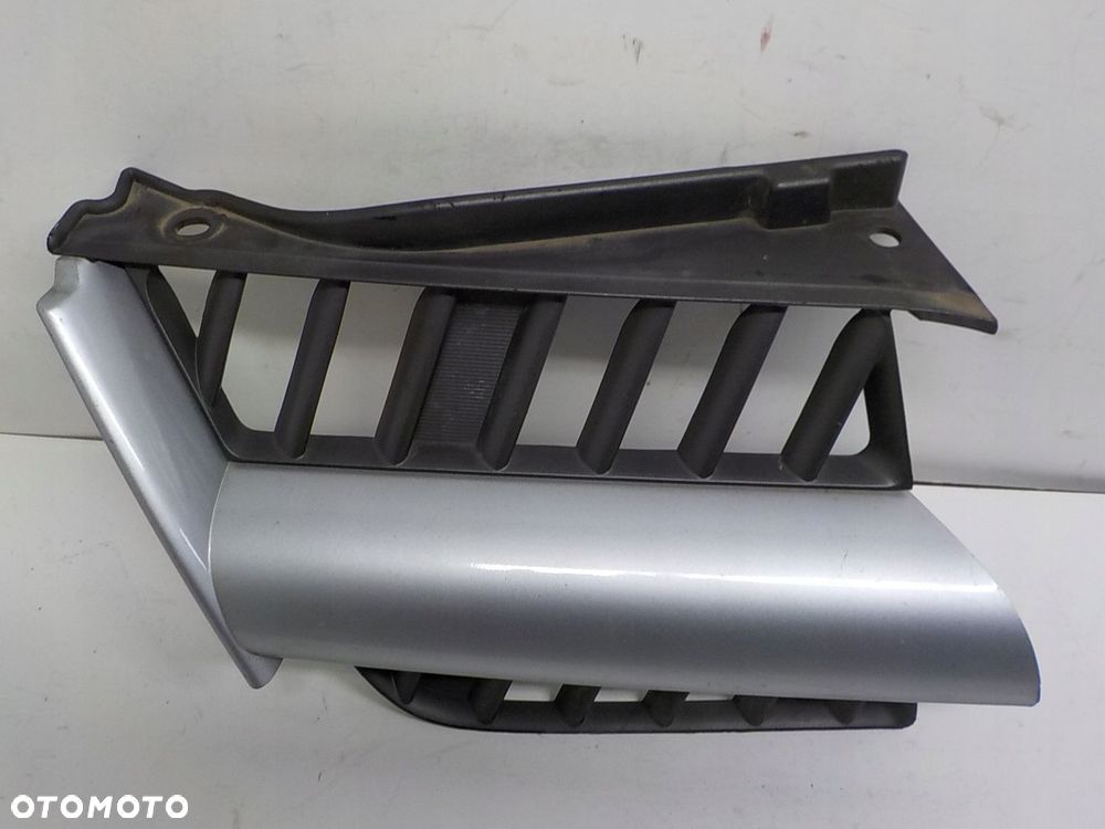 MITSUBISHI OUTLANDER I GRILL ATRAPA CHŁODNICY KRATKA PRAWA - 4