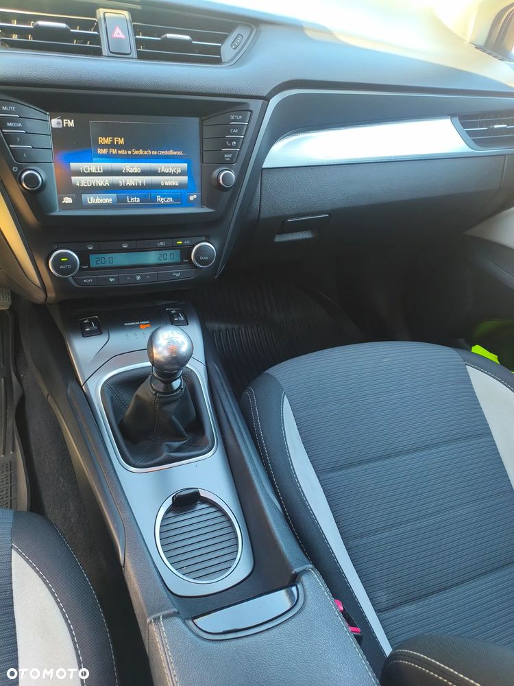 Toyota Avensis 2.0 D-4D Active Business - 28