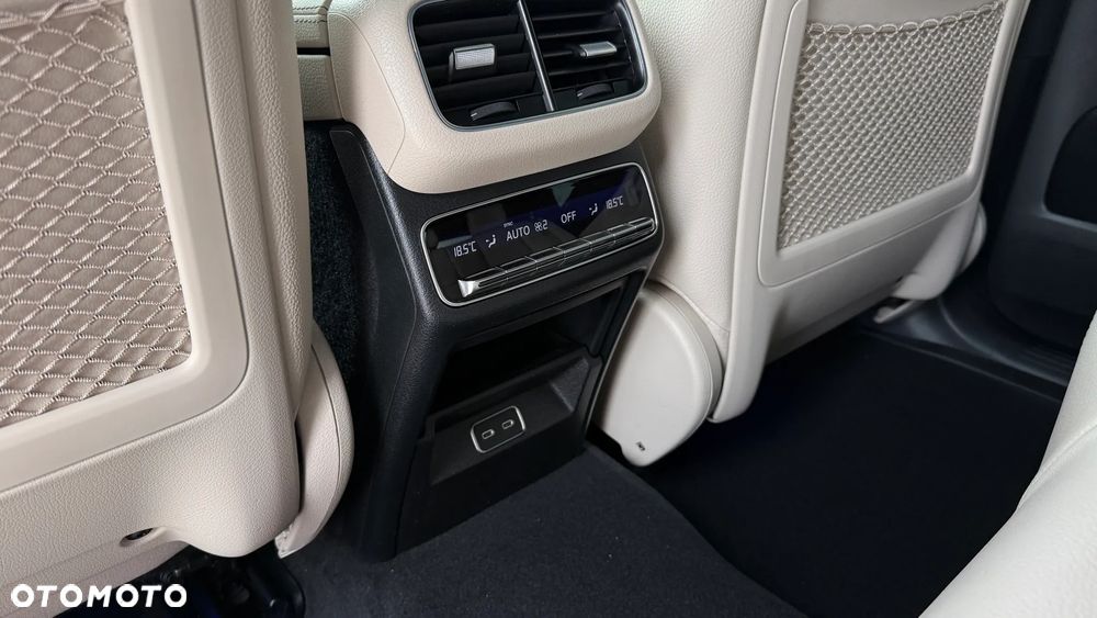 Mercedes-Benz GLE - 11