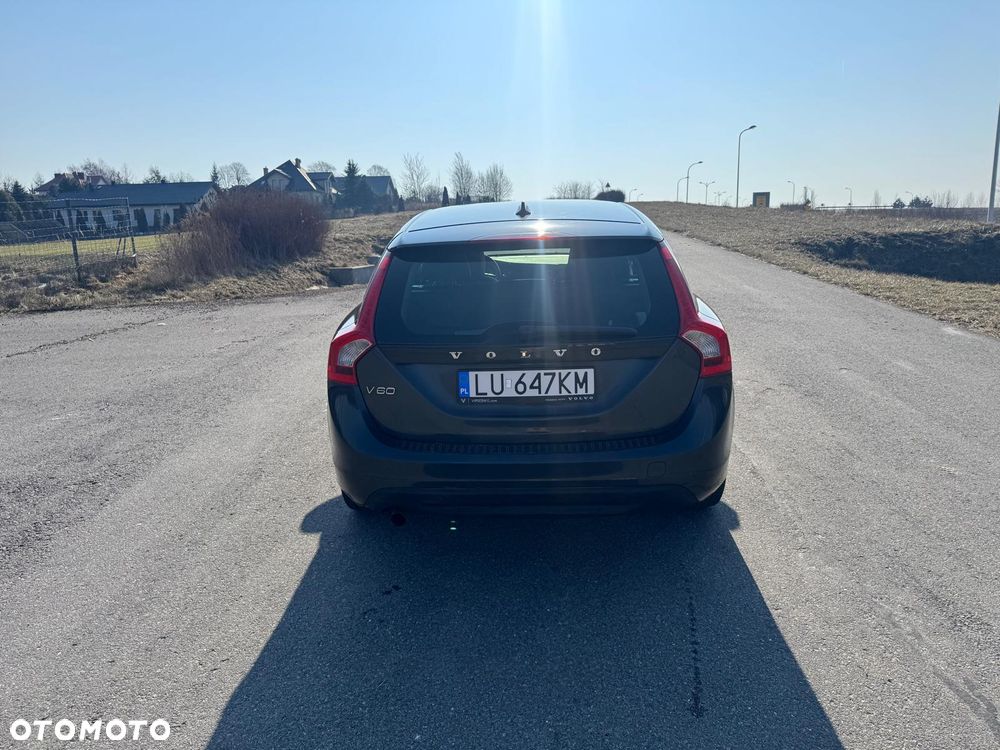 Volvo V60 D3 Geartronic Momentum - 5
