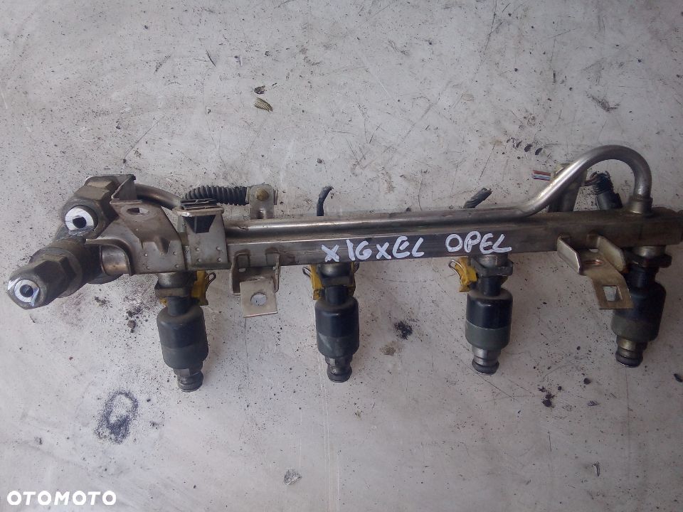 OPEL VECTRA 1,4 16V ASTRA X16XEL  LISTWA WTRYSKOWA 1,6 16V - 2
