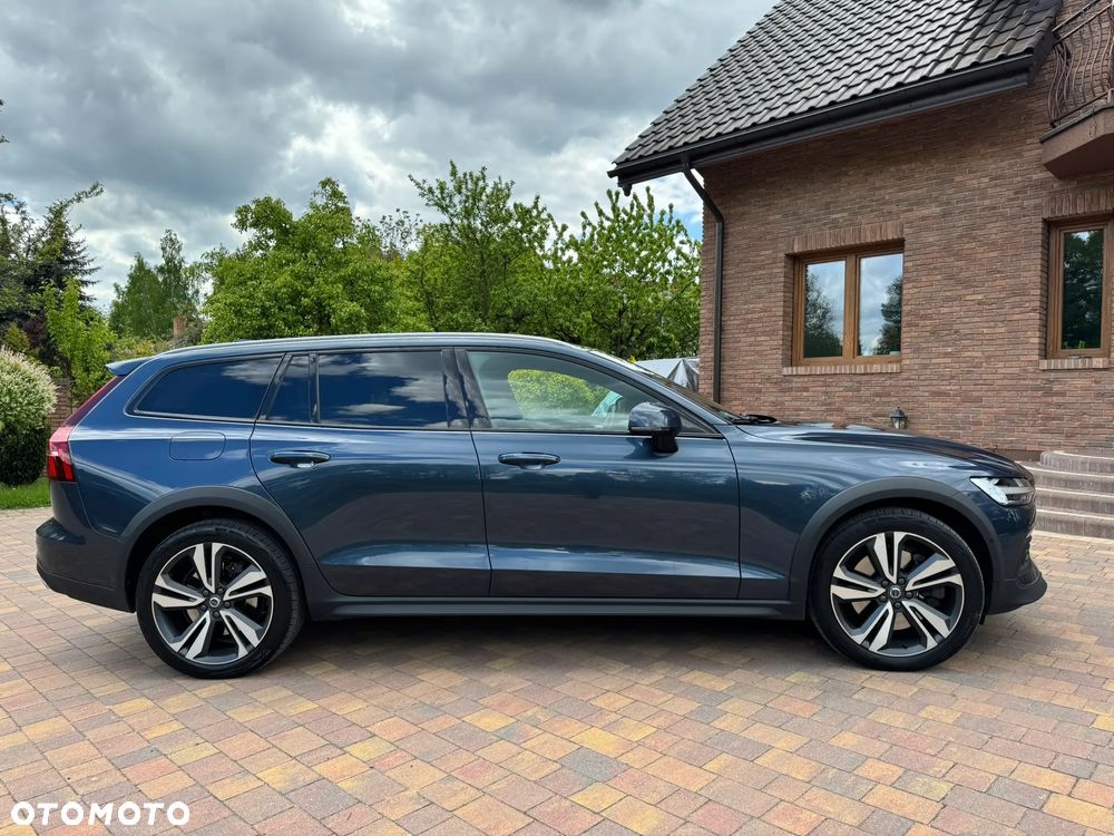 Volvo V60 Cross Country - 7