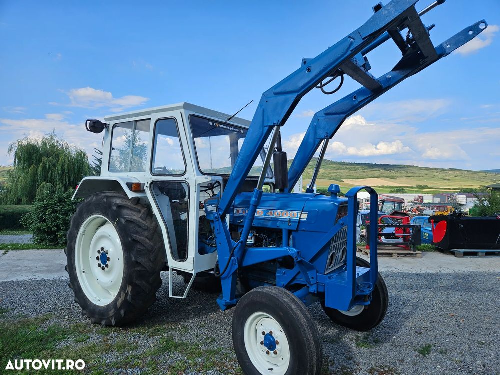 Ford 4000 - 1