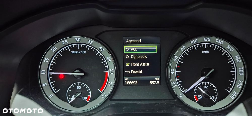 Skoda Karoq 2.0 TDI SCR 4x4 DSG Style - 25