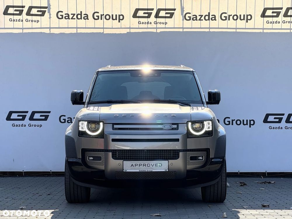 Land Rover Defender 110 D300 X-Dynamic HSE - 3