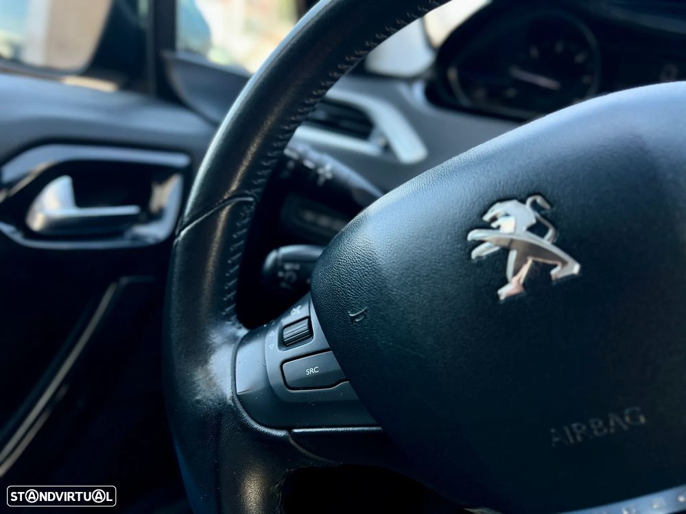 Peugeot 208 1.6 BlueHDi Style - 18