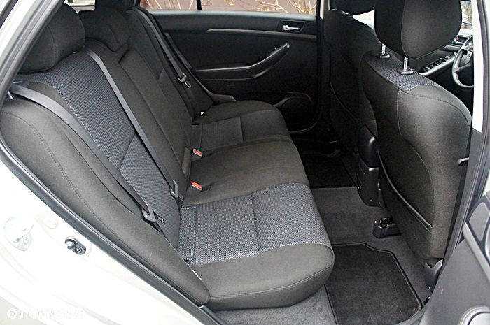 Toyota Avensis 2.2 D-CAT Sol - 21