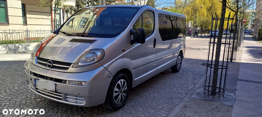 Opel Vivaro - 1