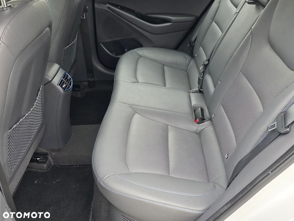 Hyundai IONIQ Hybrid Business - 21